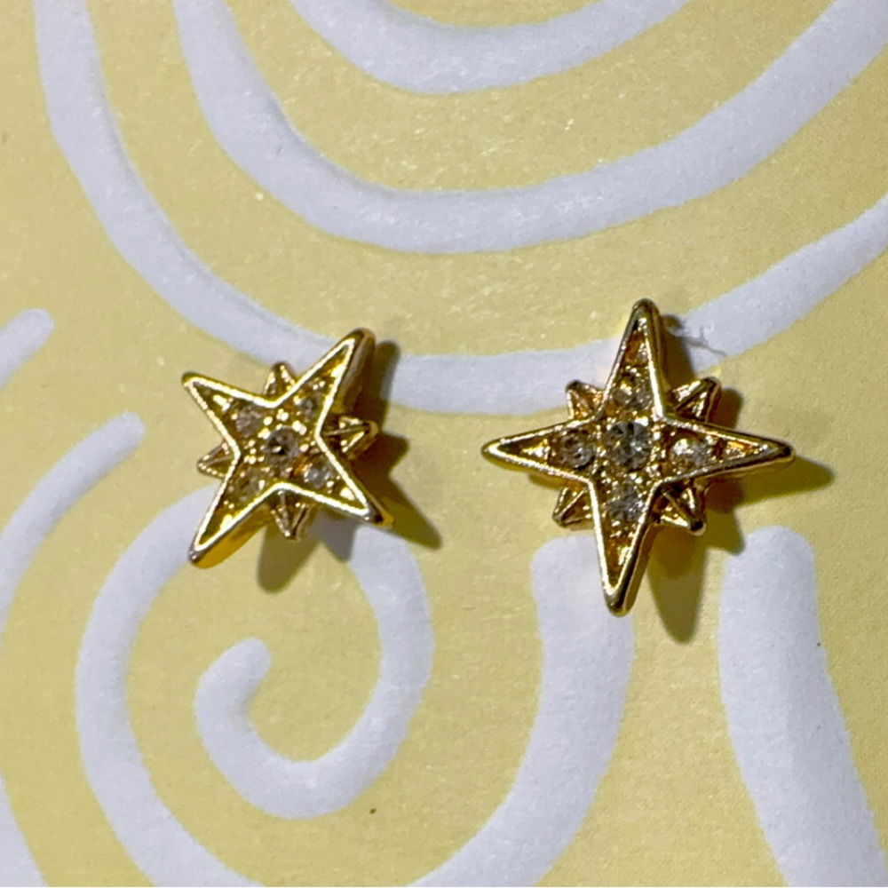 Star stud earrings